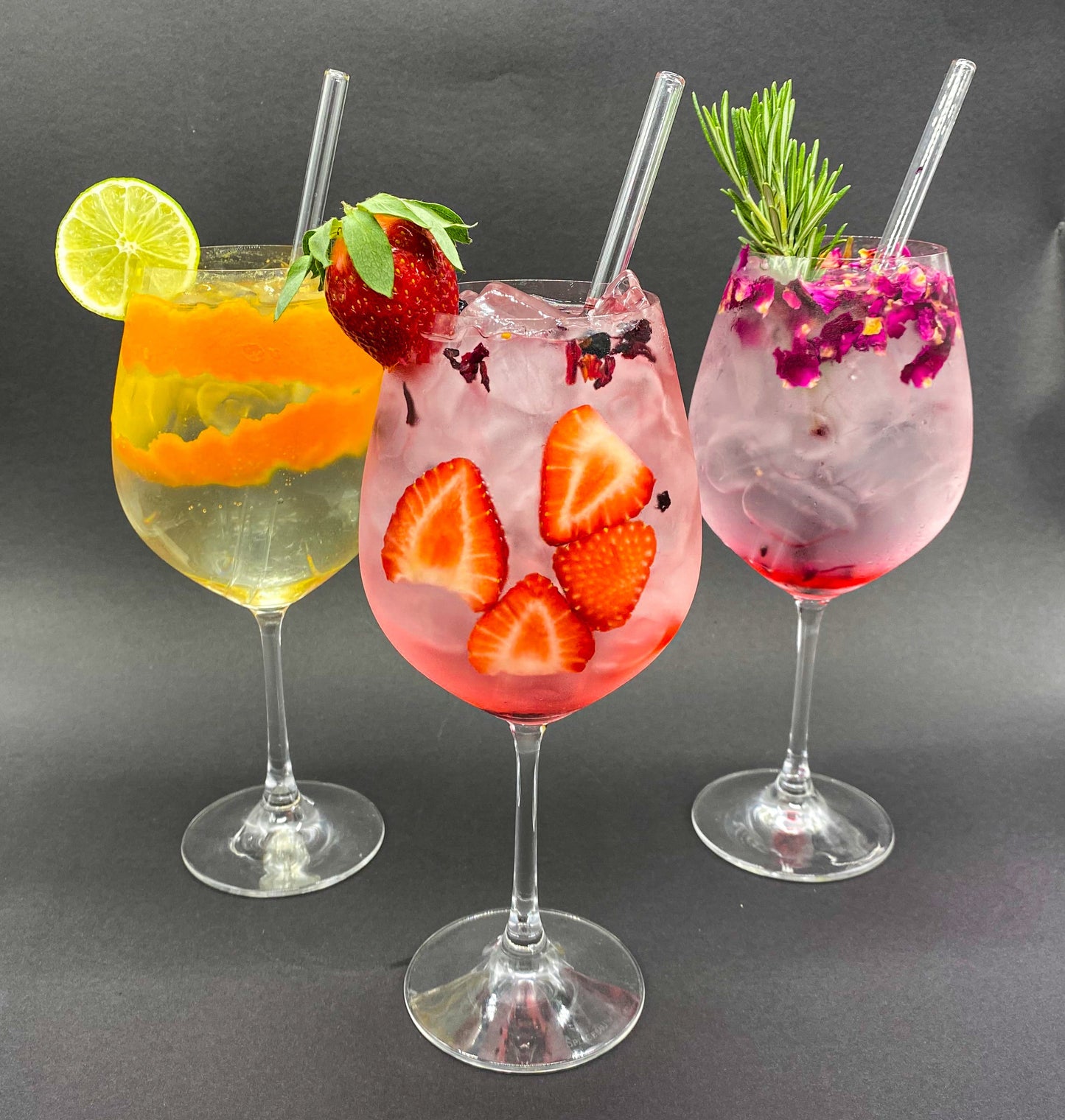 Serviervorschlag für 3 Gin Cocktails.
